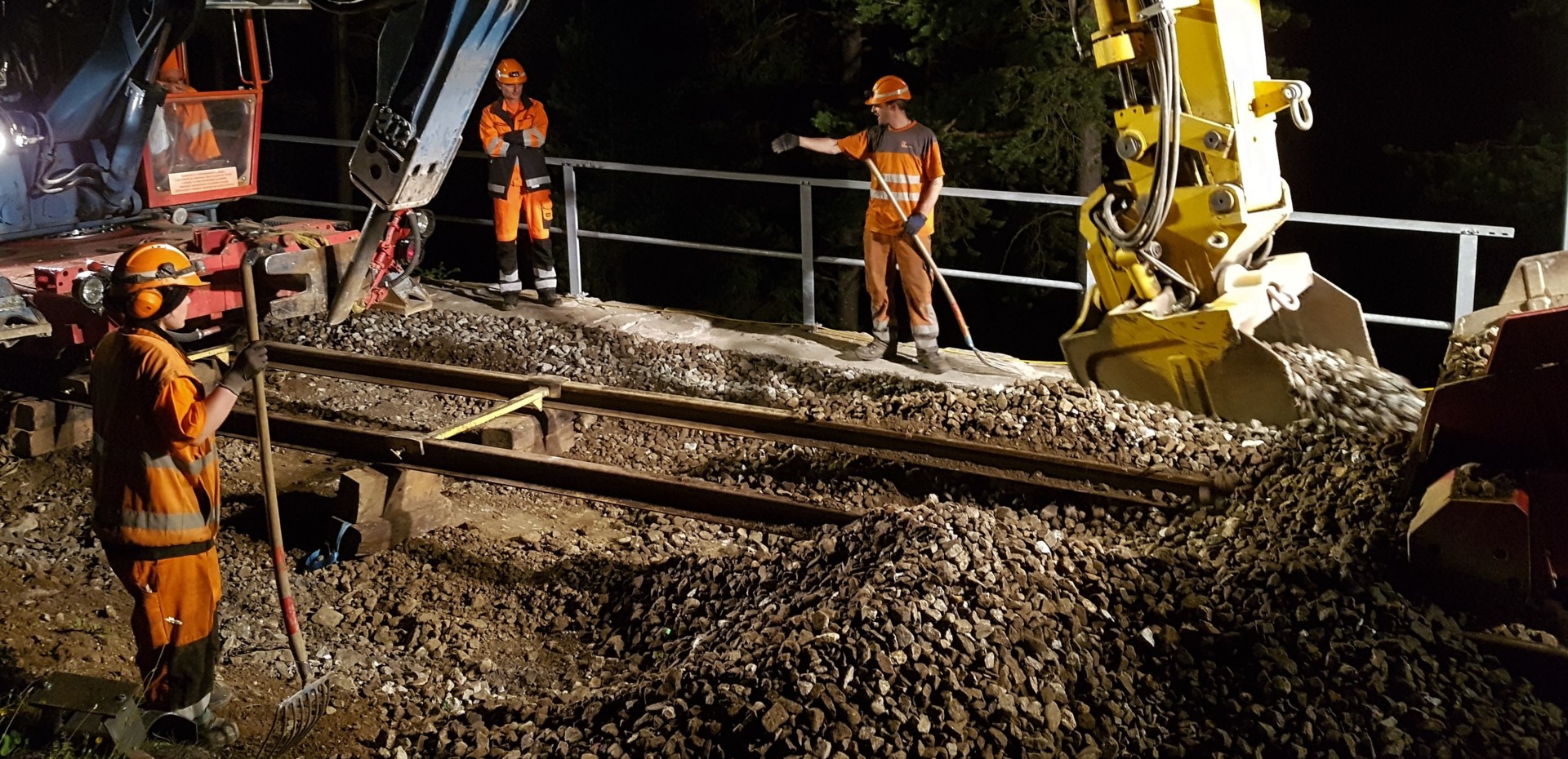 Rhomberg Sersa Schweiz_Schotterersatz Und Unterbausanierung In Gleisen ...